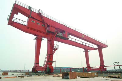 U型門(mén)式起重機(jī)